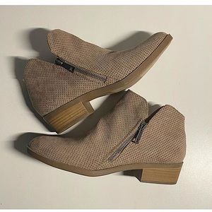 tan booties